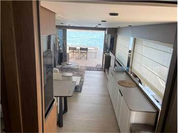 Ferretti yachts 780