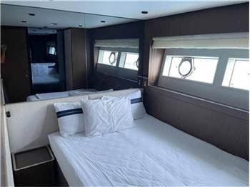 Ferretti yachts 780