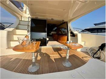 Azimut 62