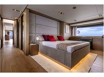 Ferretti yachts 1000