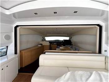 Pershing 64