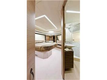 Pershing 92