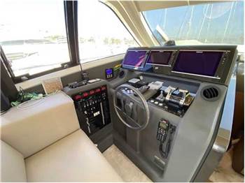 Ferretti yachts 550