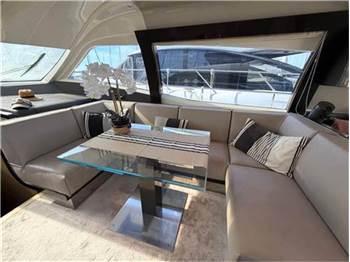Ferretti yachts 550