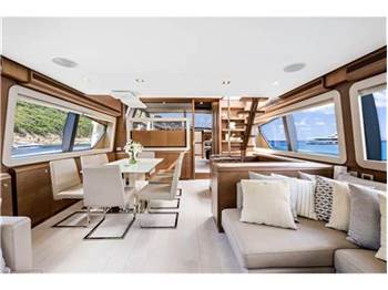 Ferretti yachts 800