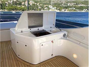 Ferretti yachts 780