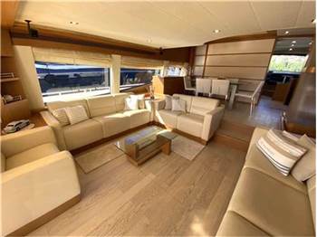 Ferretti yachts 780
