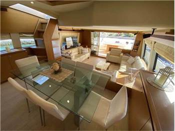 Ferretti yachts 780