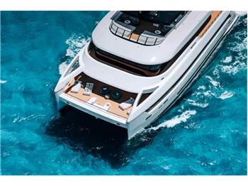 Silver yachts Reduce