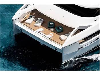 Silver yachts Reduce