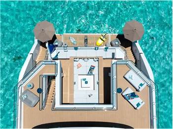 Silver yachts Reduce