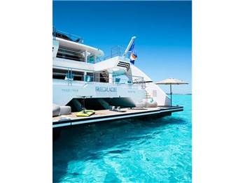 Silver yachts Reduce
