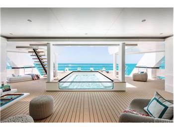 Silver yachts Reduce