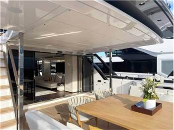 Ferretti yachts 940