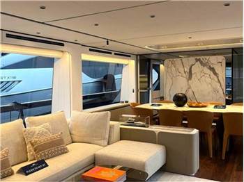 Ferretti yachts 940
