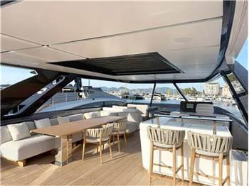 Ferretti yachts 940
