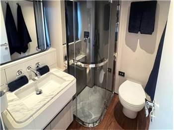 Ferretti yachts 940