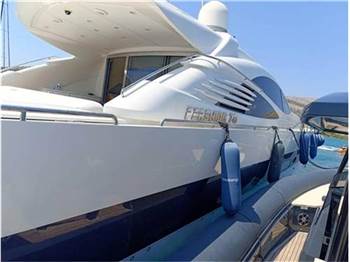 Pershing 76