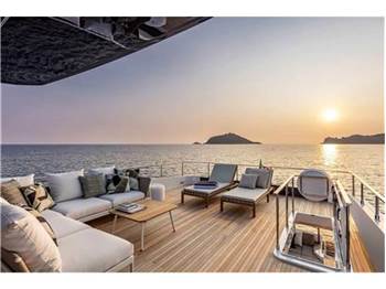 Ferretti yachts 920 piola
