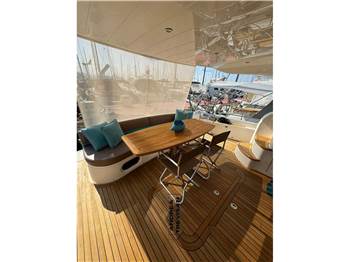PRINCESS 67 FLY MOTORYACHT