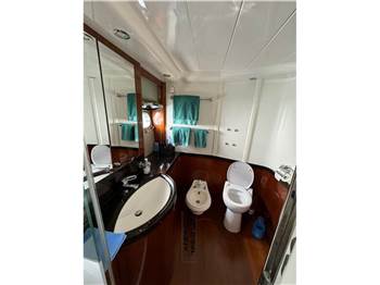 PRINCESS 67 FLY MOTORYACHT