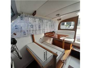 BERTRAM 28 FLY