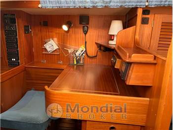Hallberg Rassy 42 F MK2