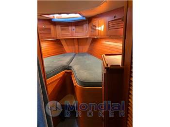 Hallberg Rassy 42 F MK2