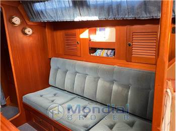 Hallberg Rassy 42 F MK2