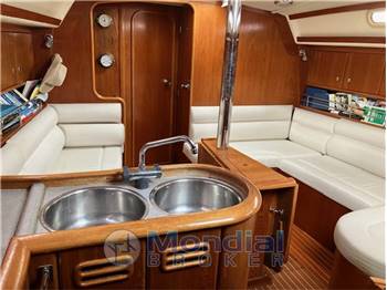 Marine Projects Moody 38 CC
