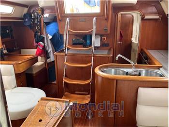 Marine Projects Moody 38 CC