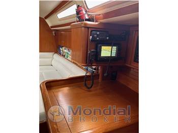 Marine Projects Moody 38 CC