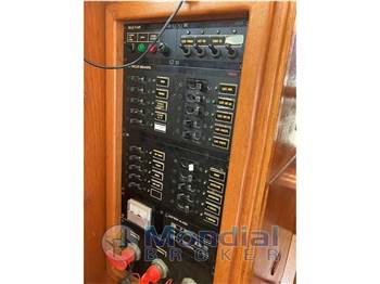American Marine Grand Banks 36