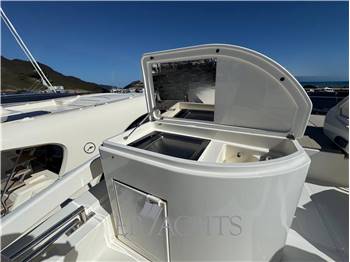 Ferretti Yachts 650