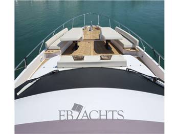 FERRETTI YACHTS 670