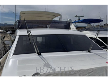 Ferretti Yachts 681