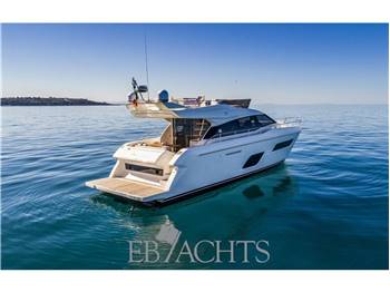 Ferretti Yachts 550