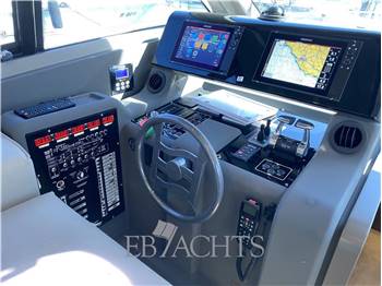 Ferretti Yachts 550