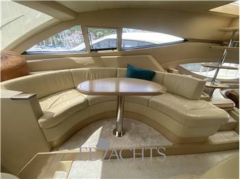 Ferretti Yachts 550