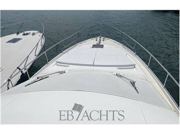 Ferretti Yachts 550