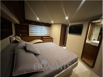 Ferretti Yachts 630