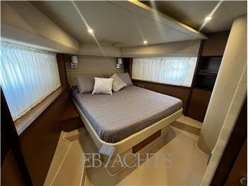 Ferretti Yachts 630