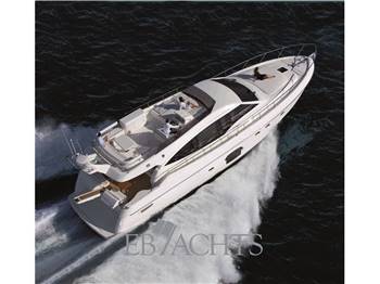 Ferretti Yachts 592