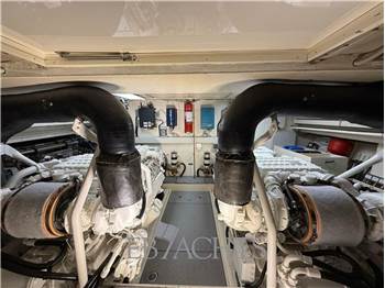 Ferretti Yachts 731