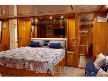 Sanlorenzo 82 Flybridge