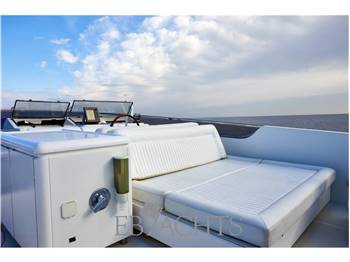Sanlorenzo 82 Flybridge
