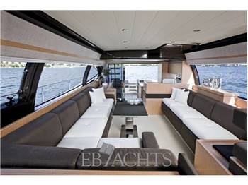 Ferretti Yachts 570