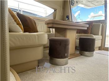 Ferretti Yachts 550