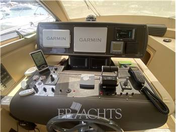Ferretti Yachts 550