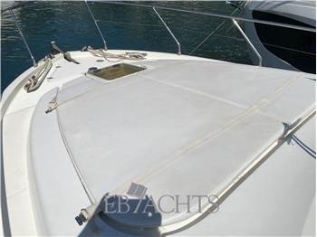 Ferretti Yachts 430